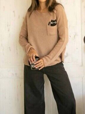 WOODEN SHIPS Cat Pocket Crew Lightweight Sweater In Latte X/S (2-4)